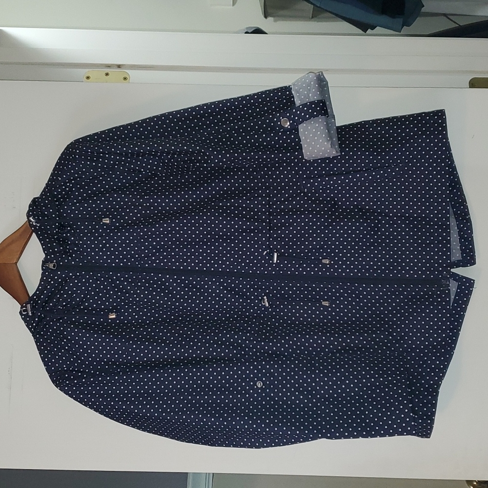 INTL D.E.T.A.I.L.S parka in a pocket